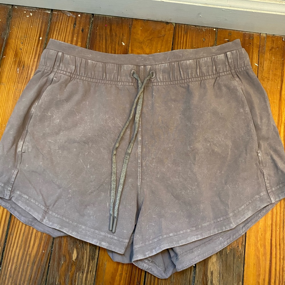 Lululemon Inner Glow Short 3”